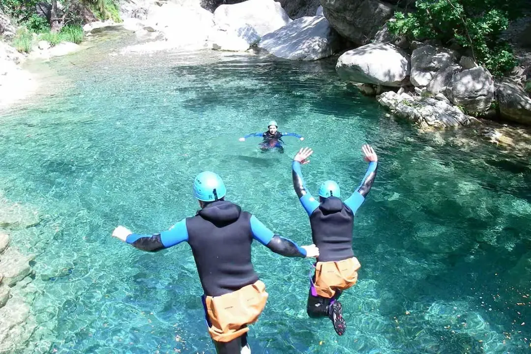 Canyoning in Valcarlos, Basque Country