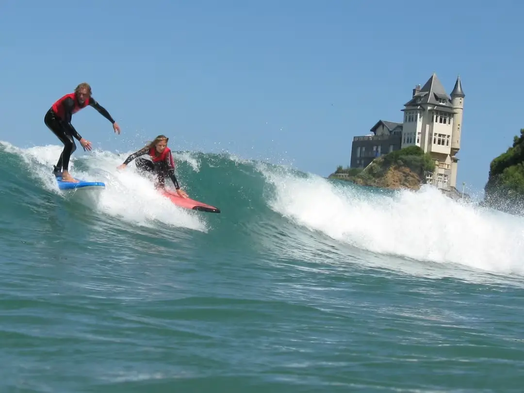 Learning to surf in Biarritz